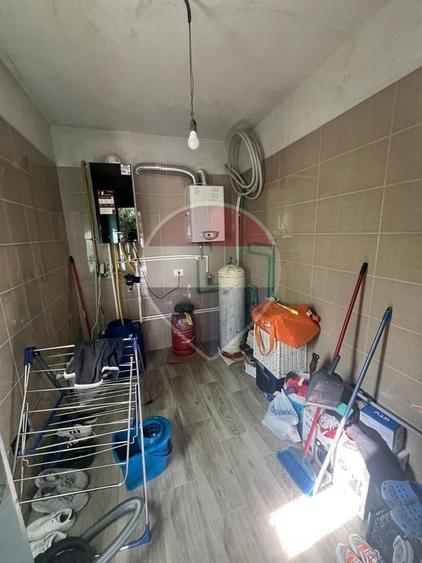 Casă cu 5 camere cu Teren 300 Mp în Central