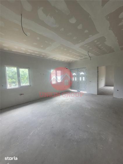 Casa de Vanzare Lumina Finisata la Cheie, Aproape de Centru - 3