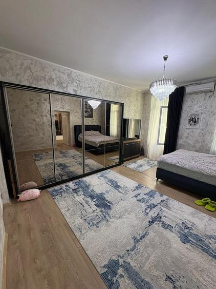 Apartament cu 3 camere decomandat, mobilat în Lipscani