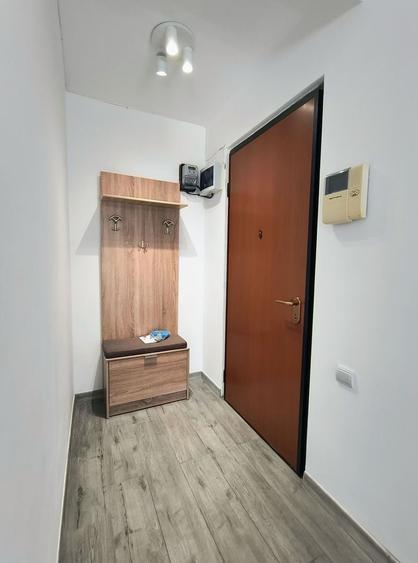 Apartament cu 2 camere semidecomandat, mobilat în Basarabia