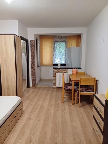 Garsonieră decomandată în Drumul Taberei