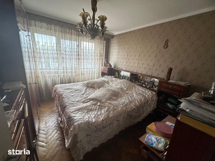 Apartament cu 4 camere decomandat în Plantelor