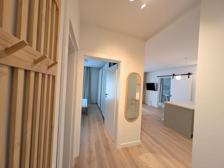 Apartament cu 3 camere semidecomandat în Terezian