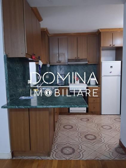 Apartament cu 3 camere semidecomandat, mobilat în Central