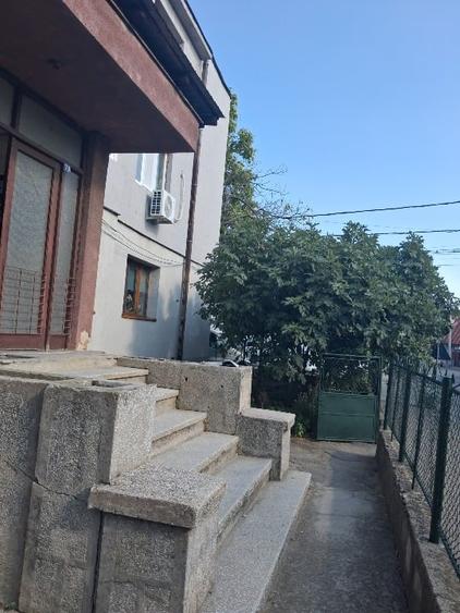 Apartament cu 2 camere semidecomandat în Crihala