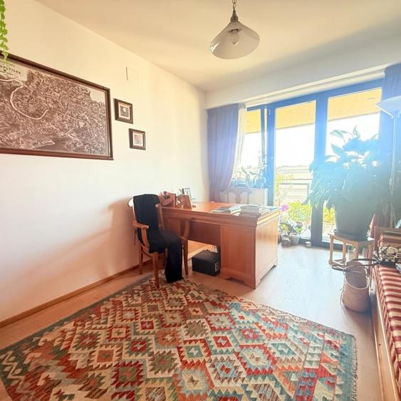 Apartament cu 4 camere decomandat, mobilat în Ștefan cel Mare