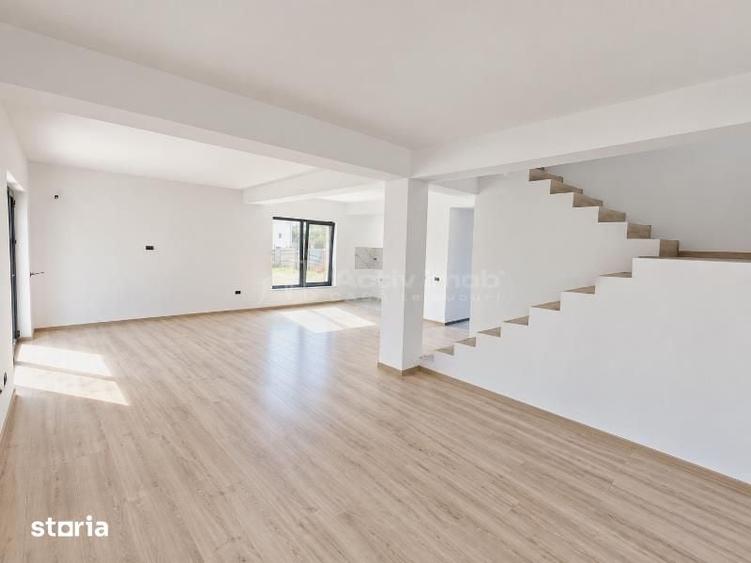 Casă cu 4 camere cu Teren 370 Mp în Central
