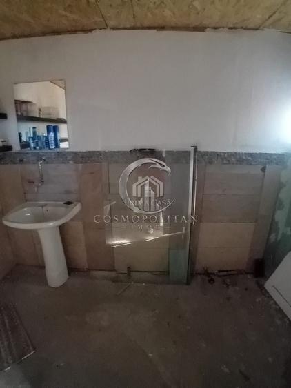 Casă cu 4 camere cu Canalizare în Dealu Viei