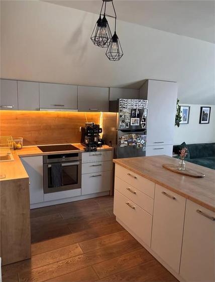 Apartament cu 3 camere decomandat în Dumbrăvița