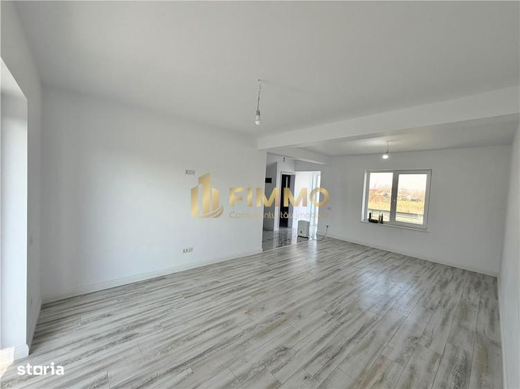 Casă cu 4 camere cu Teren 300 Mp în Ipotești