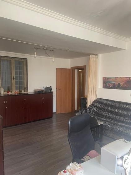 Apartament cu 2 camere semidecomandat, mobilat în Moșilor