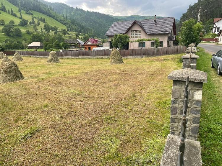 Teren de 1700 mp, în Bicazu Ardelean