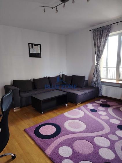 Apartament cu 3 camere decomandat, mobilat în Splaiul Unirii
