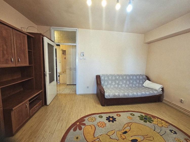Garsonieră decomandată, mobilată în Mănăștur