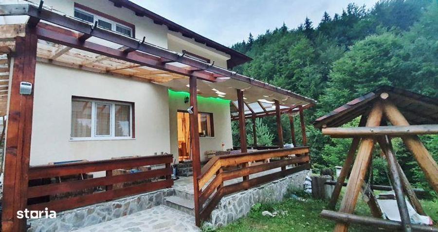 Casă cu 4 camere cu Teren 160 Mp în Dâmbovicioara
