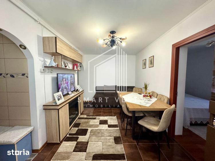 Apartament cu 3 camere semidecomandat, mobilat în Cloșca
