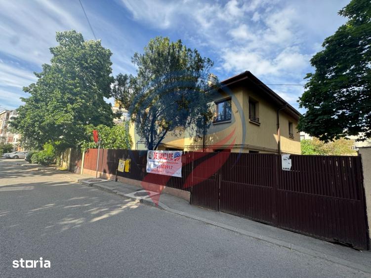 Casă cu 6 camere cu Teren 380 Mp în Brazda lui Novac