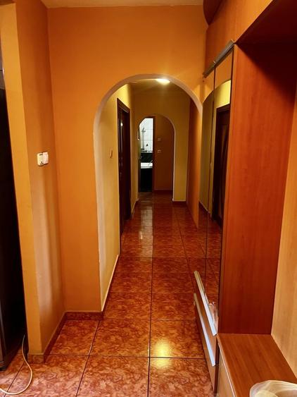 Apartament cu 3 camere decomandat în Militari