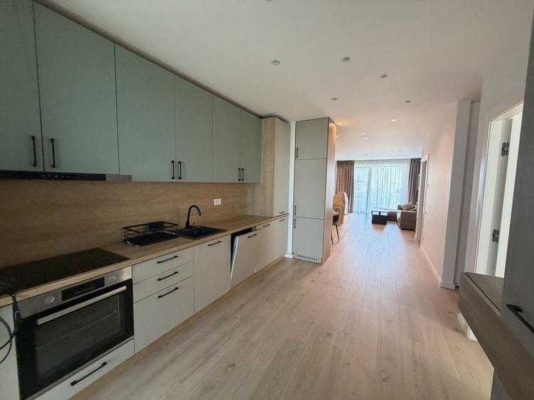 Apartament cu 3 camere decomandat în Băneasa