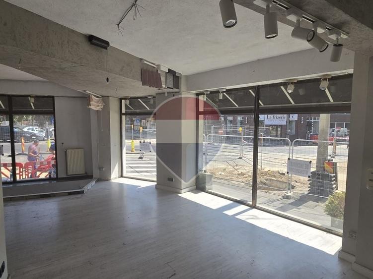 Spațiu comercial, de 230 mp, în Gara de Nord
