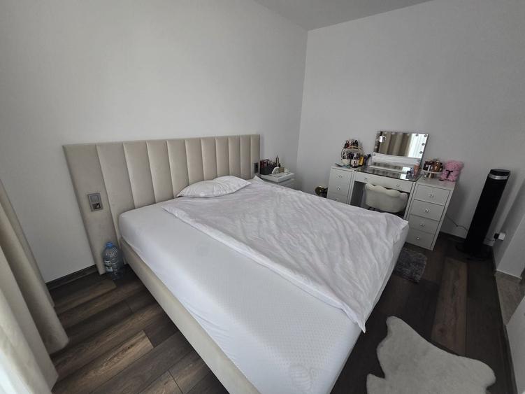 Duplex cu 5 camere cu Canalizare în Moșnița Nouă