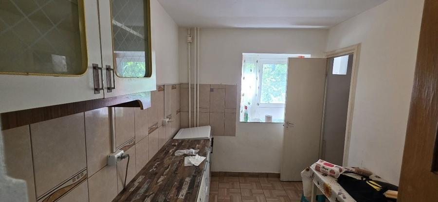Dristor apartament 2 camere mobiliat si utilat - 12
