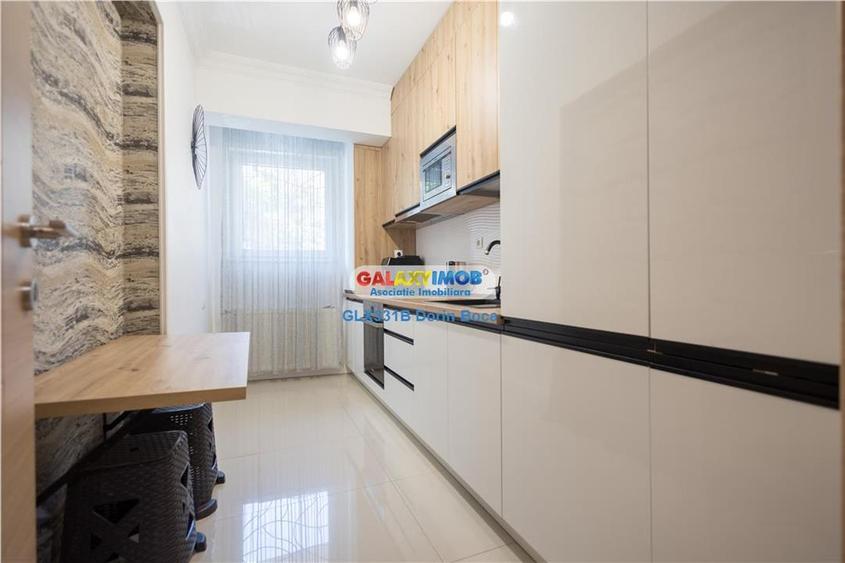 Apartament cu 3 camere semidecomandat, mobilat în Titan