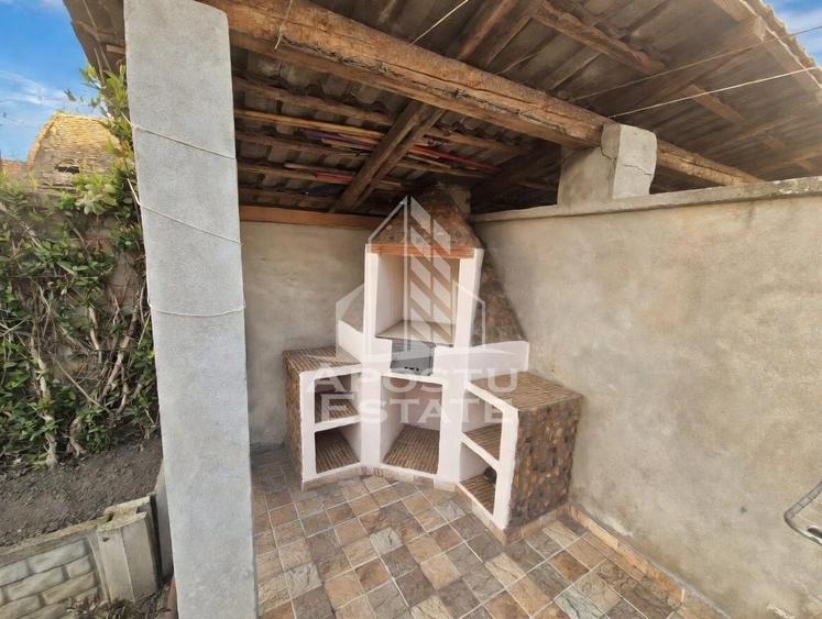 Casă cu 6 camere cu Canalizare în Pesac
