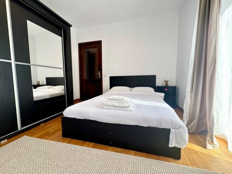 Apartament cu 3 camere semidecomandat, mobilat în Mănăștur
