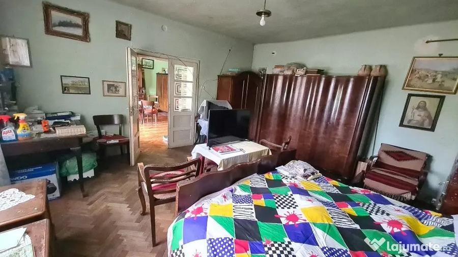 Casă cu 2 camere cu Teren 884 Mp în Pârneava