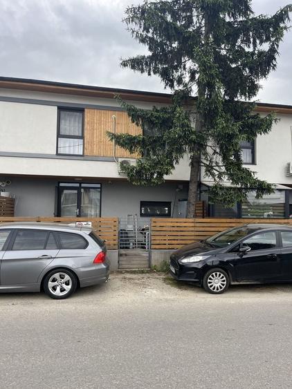 Casă cu 4 camere cu Teren 120 Mp în Ștefănești