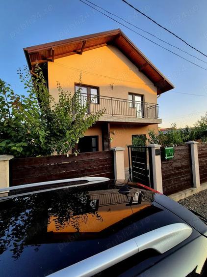 Casă cu 4 camere cu Teren 300 Mp în Central