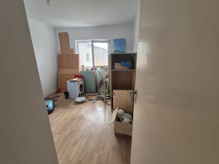 Apartament cu 2 camere decomandat în Galata