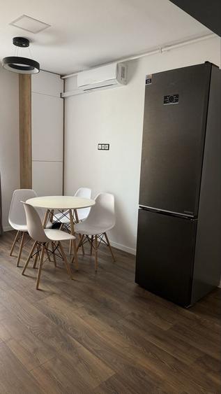 Apartament cu 2 camere decomandat în 7 Noiembrie