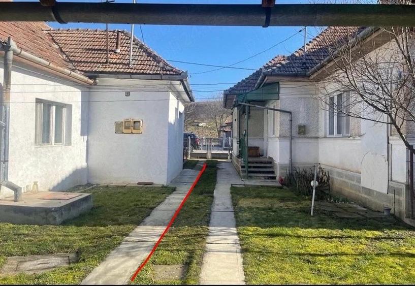 Casă cu 2 camere cu Teren 899 Mp în Central