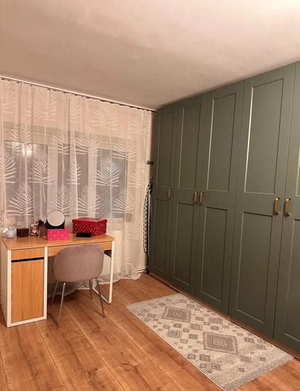 Apartament cu 4 camere decomandat în Otopeni