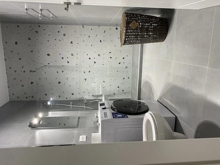 Garsonieră decomandată în Central