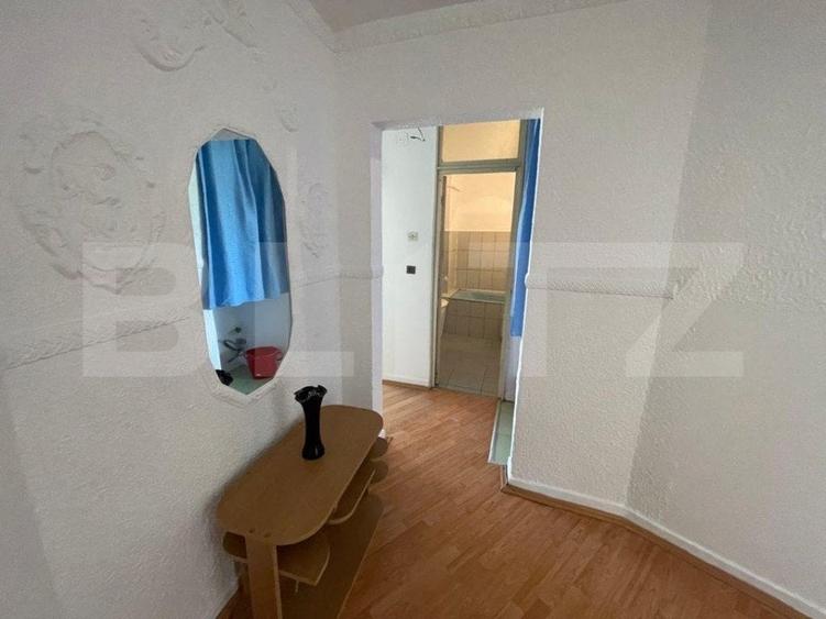 Apartament cu 2 camere decomandat, mobilat în Cugir