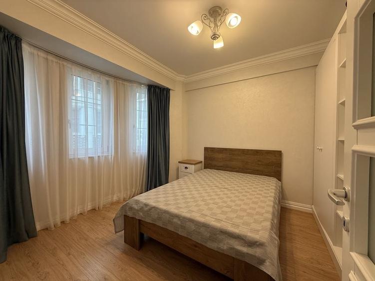 Casă cu 4 camere cu Teren 70 Mp în Copou
