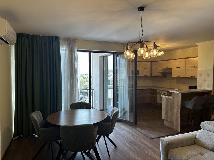 Apartament cu 2 camere decomandat în Central