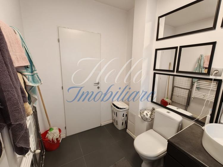 Apartament cu 2 camere semidecomandat, mobilat în Florești