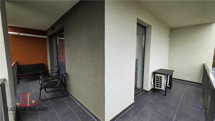 Apartament cu 3 camere decomandat, mobilat în Livezeni