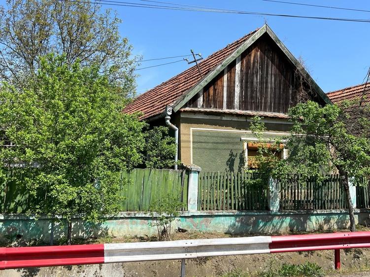 Casă cu 3 camere în Derna