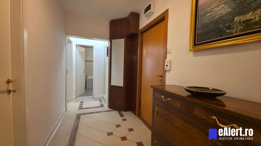 Apartament cu 2 camere decomandat în P-ța Unirii