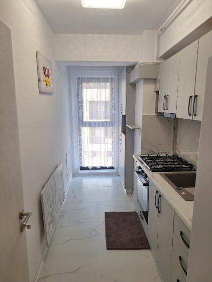 Apartament cu 2 camere decomandat, mobilat în Central