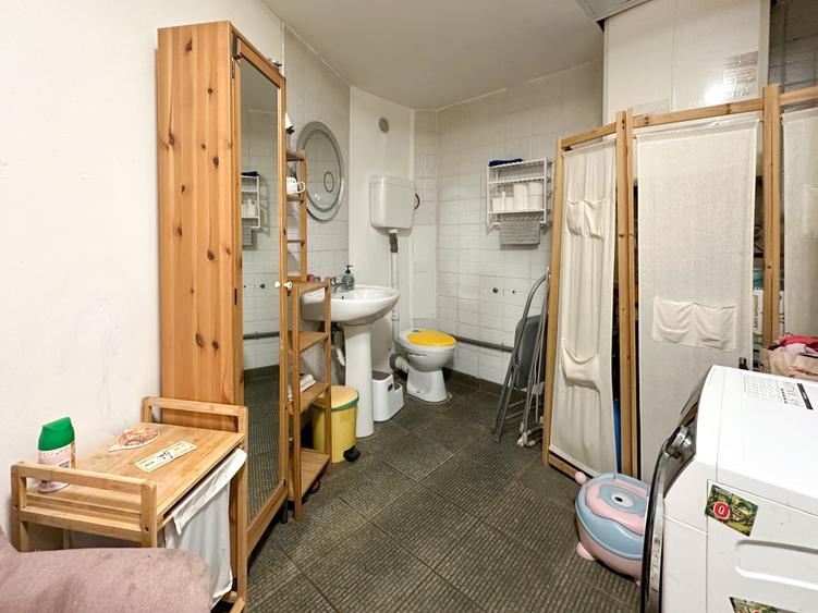 Casă individuală cu 5 camere cu Canalizare în Calea Călărașilor