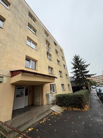 Garsonieră semidecomandată în Drumul Carului