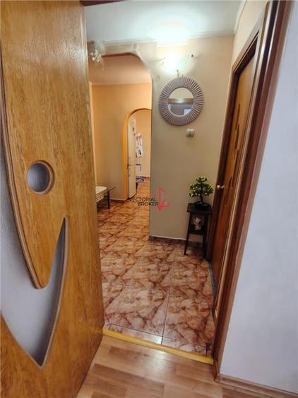 Apartament cu 3 camere decomandat în Colentina