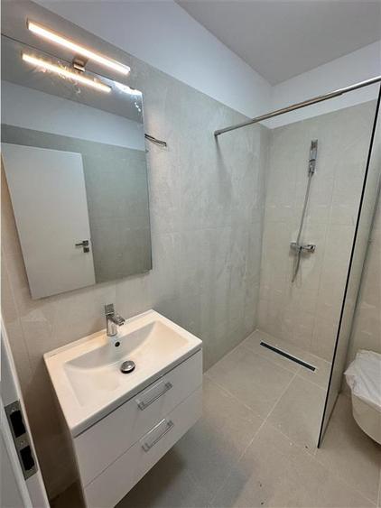 Apartament cu 3 camere decomandat în Albert