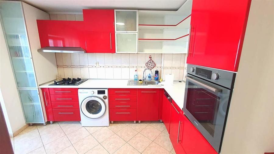 Apartament cu 2 camere decomandat, mobilat în Ultracentral